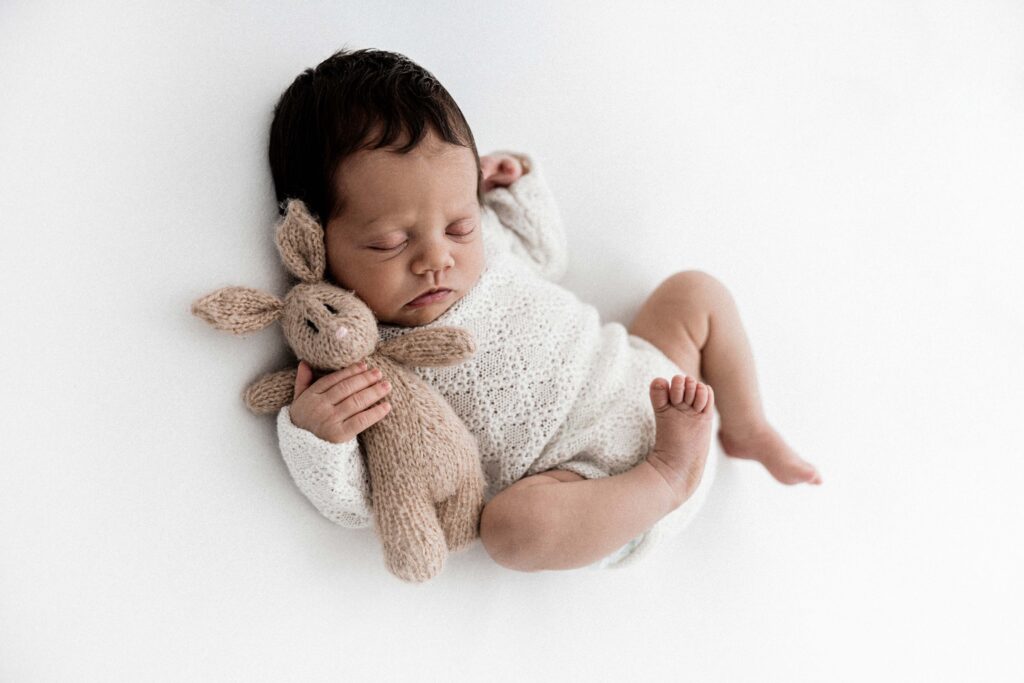 newbornshooting mit schlafendem Baby